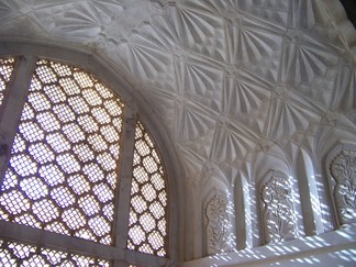 Bibi Ka Maqbara, India.