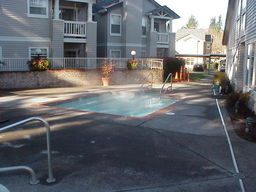 Autumn Chase Apartments hot tub.