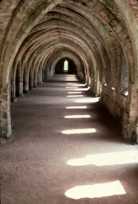 Edinburg Hollyrood Abbey, Scotland